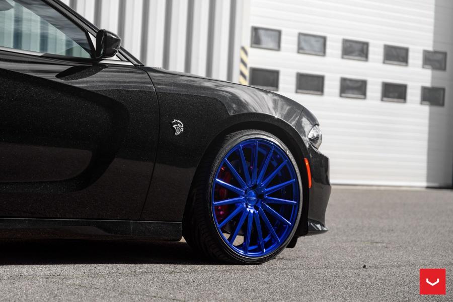 Детали экстерьера Dodge Charger SRT on Vossen Wheels (VFS2) 2017 года  (фото 9 из 26)